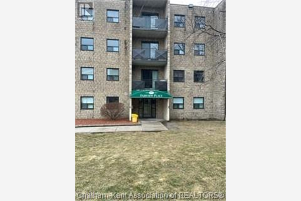 150 Park AVENUE East Unit# 111, Chatham