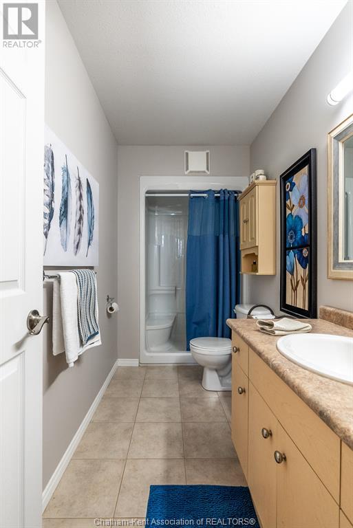 Listing 23003198 - Large Photo # 23