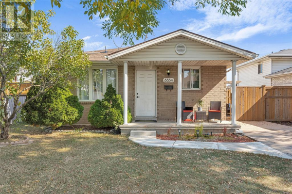 3354 CANDLEWOOD, Windsor