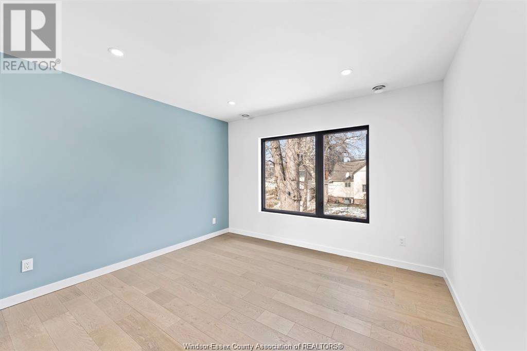Listing 23003257 - Large Photo # 10
