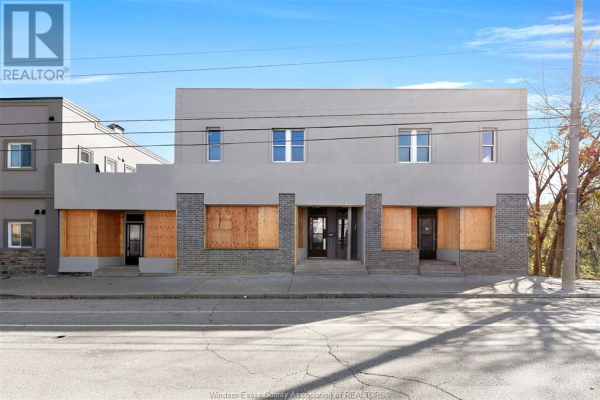 1229 UNIVERSITY AVENUE West, Windsor