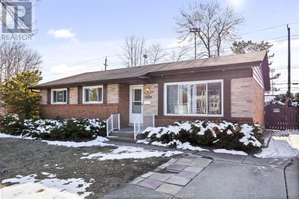 4225 MITCHELL CRESCENT, Windsor