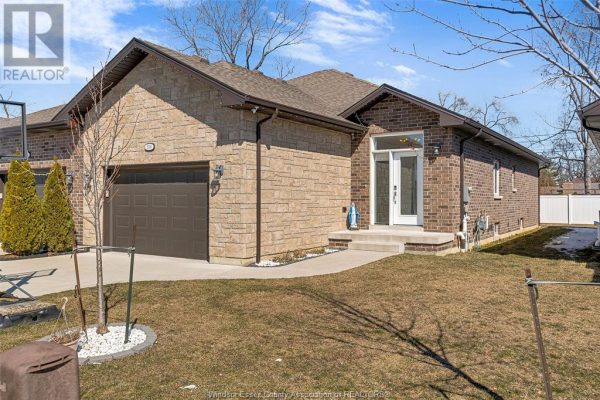 2538 OLIVE ROAD, Windsor