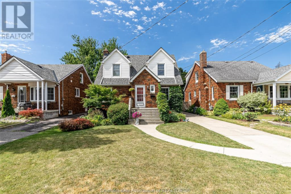 82 PHYLLIS AVENUE, Chatham