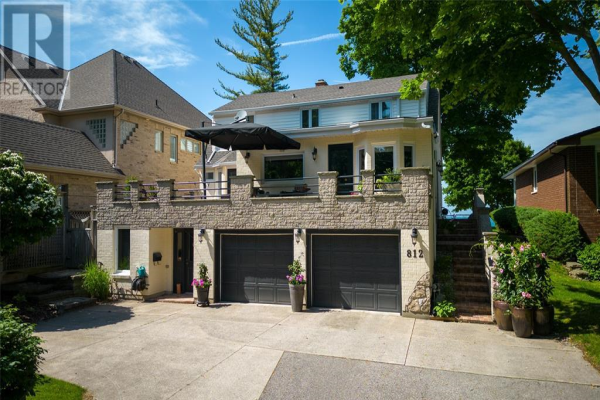 812 TUDOR CLOSE West, Sarnia
