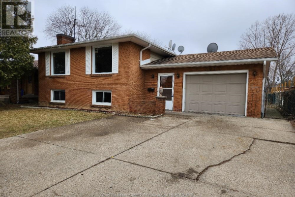 2997 REGIS AVENUE, Windsor