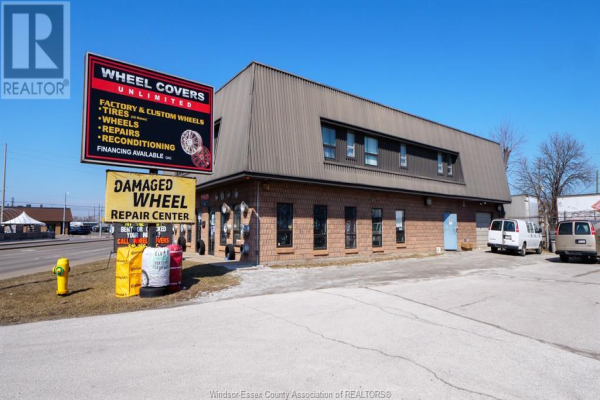 2594 Howard AVENUE, Windsor