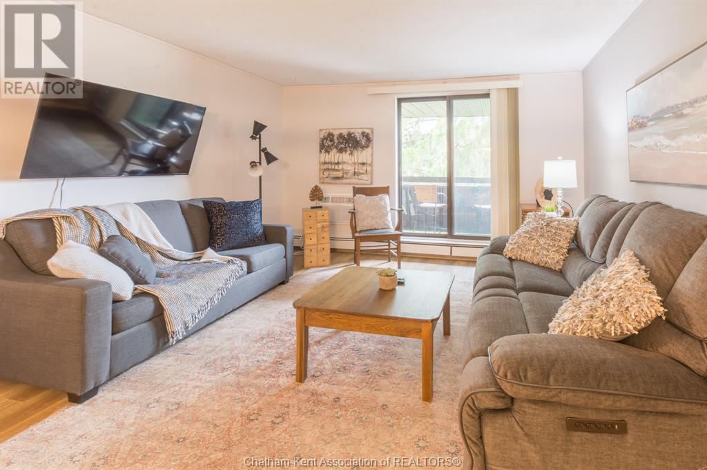 Listing 23006184 - Large Photo # 1