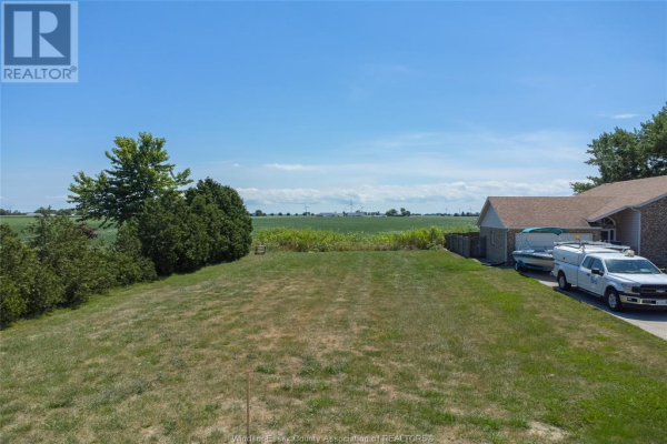 3923 ST. CLAIR ROAD, Lakeshore