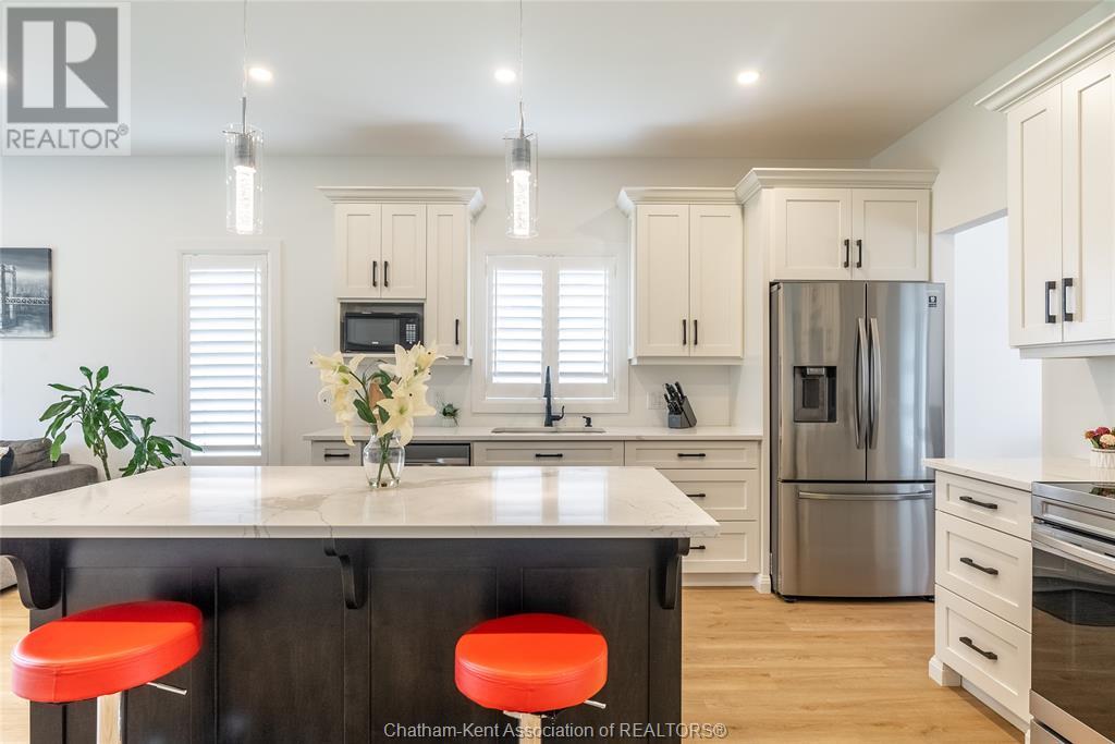 Listing 23007946 - Large Photo # 9