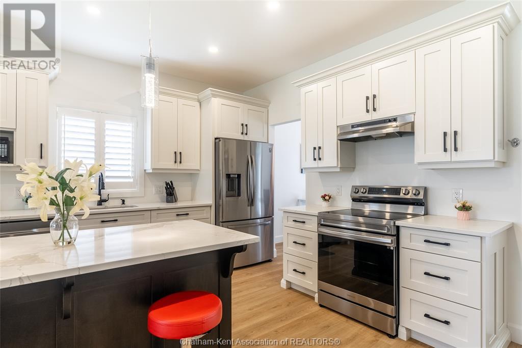 Listing 23007946 - Large Photo # 10