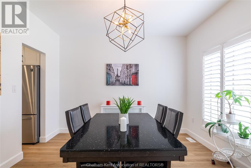 Listing 23007946 - Large Photo # 7