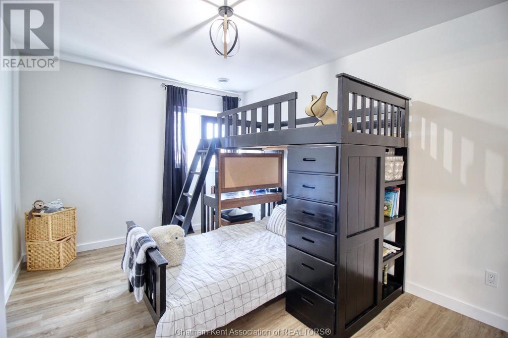 Listing 23008136 - Large Photo # 18