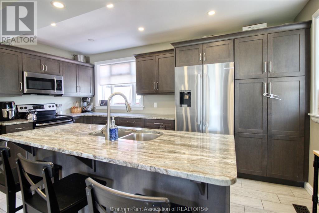 Listing 23008773 - Large Photo # 6