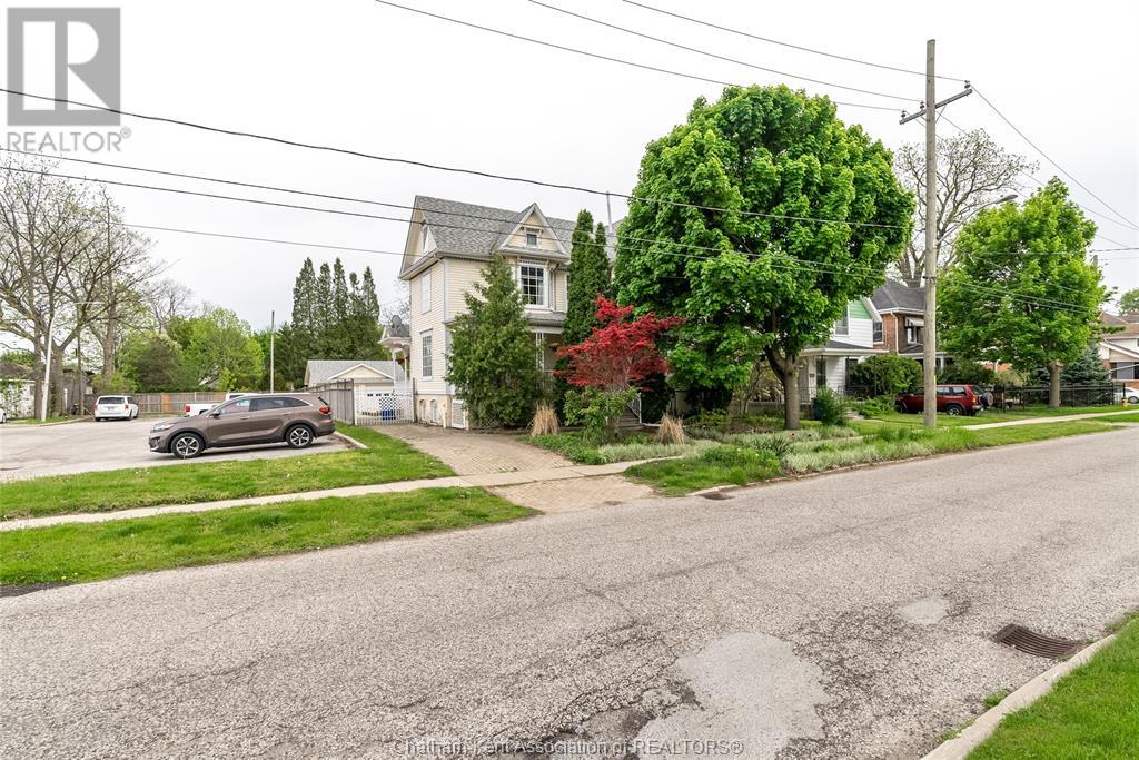 Listing 23009062 - Large Photo # 2