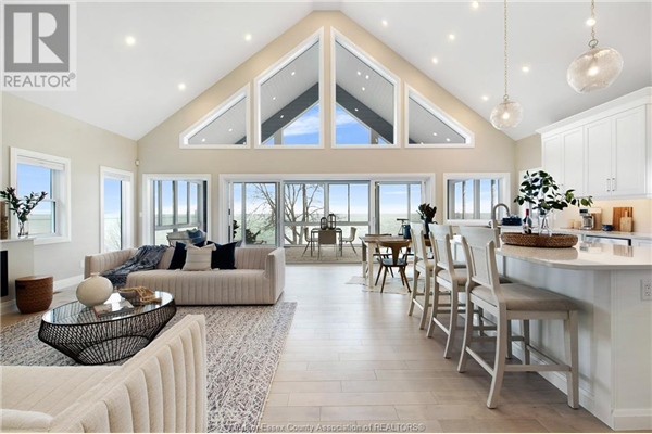 1696 CAILLE AVENUE, Lakeshore