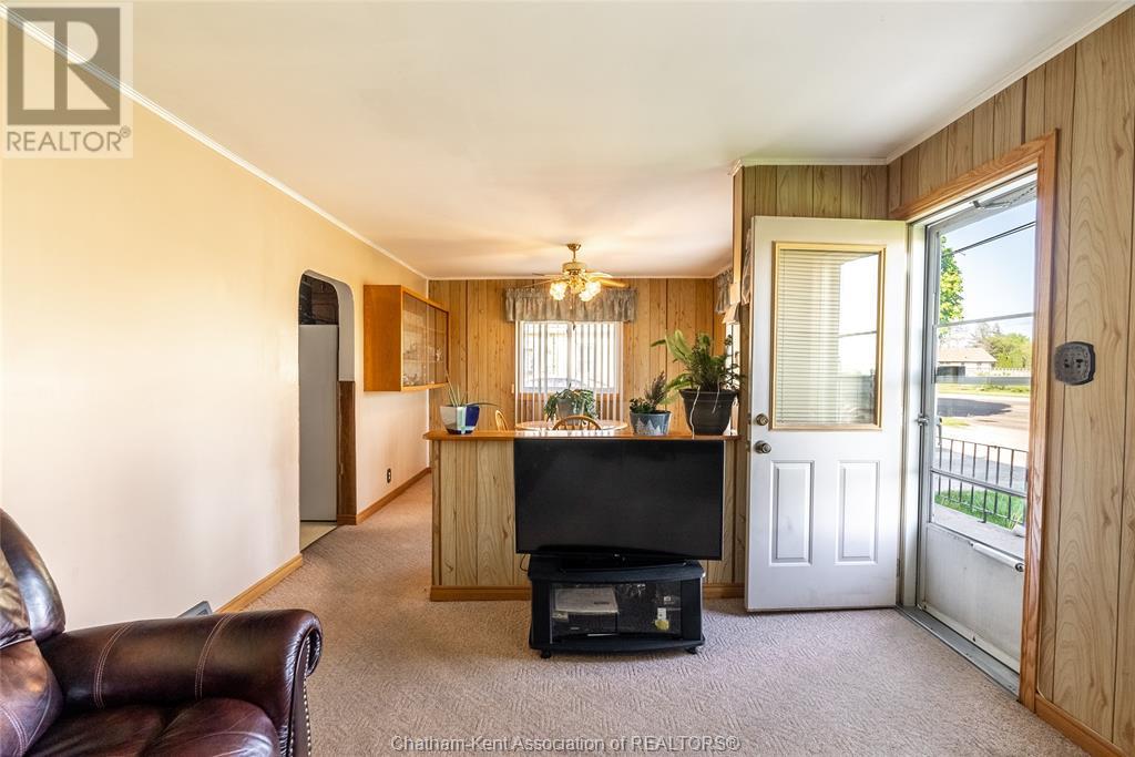 Listing 23009333 - Large Photo # 5
