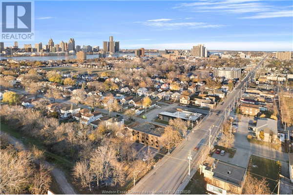 591 WELLINGTON AVENUE, Windsor