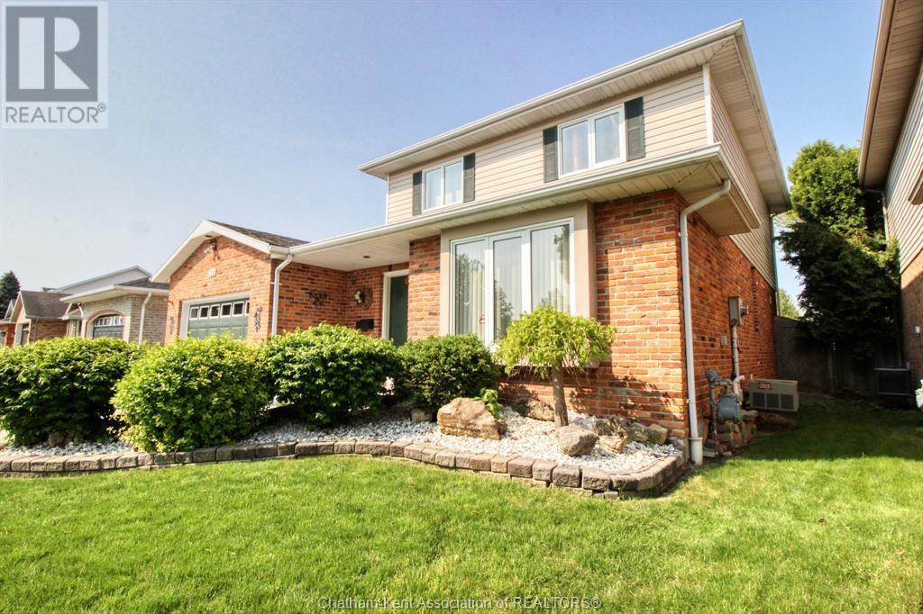 Listing 23009487 - Large Photo # 1