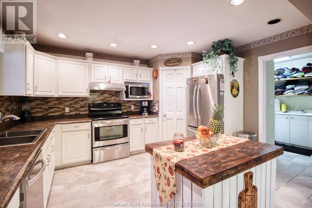 Listing 23009487 - Large Photo # 17