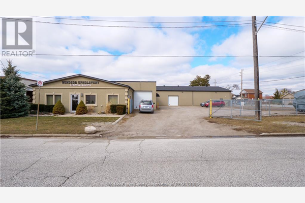 960 HANNA, Windsor