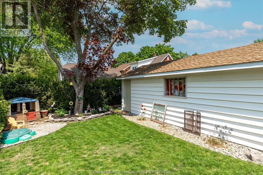 Listing 23009634 - Large Photo # 23
