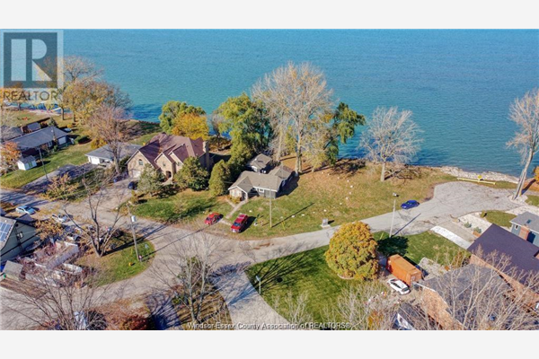 1049 Lakeshore Park ROAD, Lakeshore