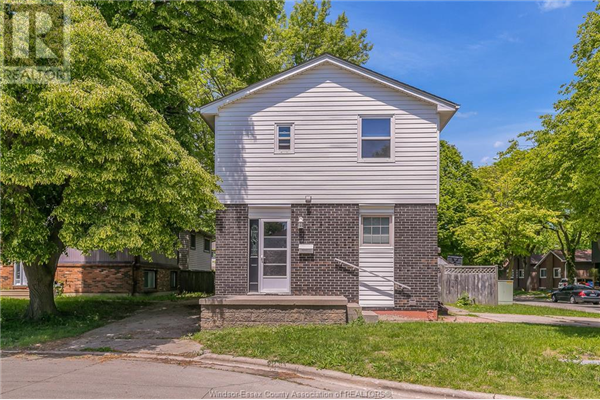 1341 COTTAGE, Windsor