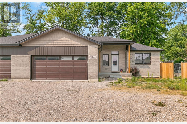 1024 COUNTY RD 22, Lakeshore