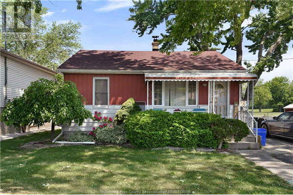 582 CLOVER, Windsor