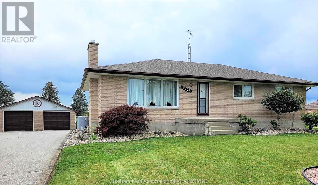 2005 Dufferin AVENUE