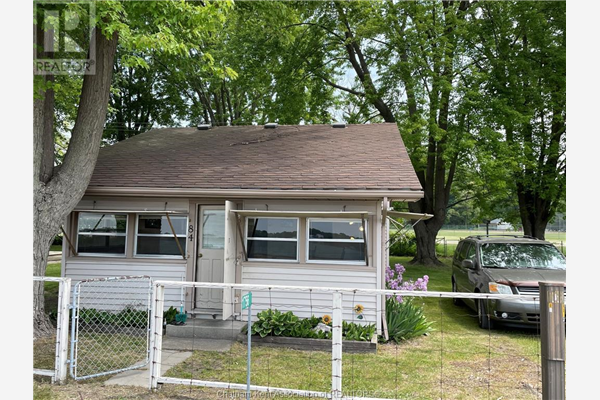 1756 River Road, Wallaceburg