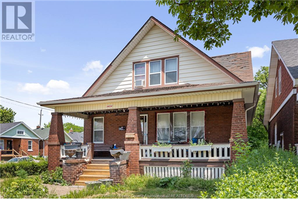 1404 Benjamin, Windsor