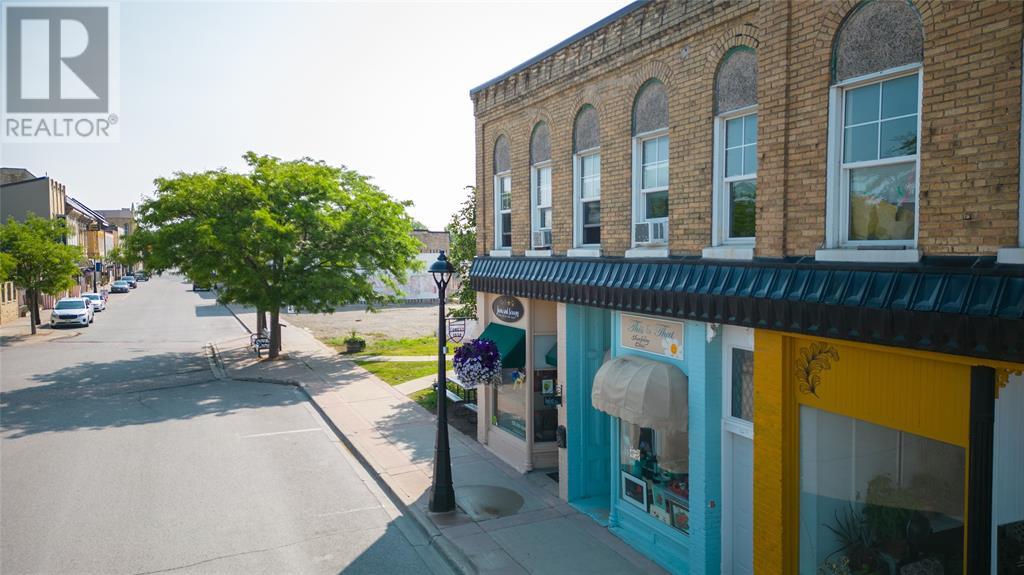 45 KING STREET West