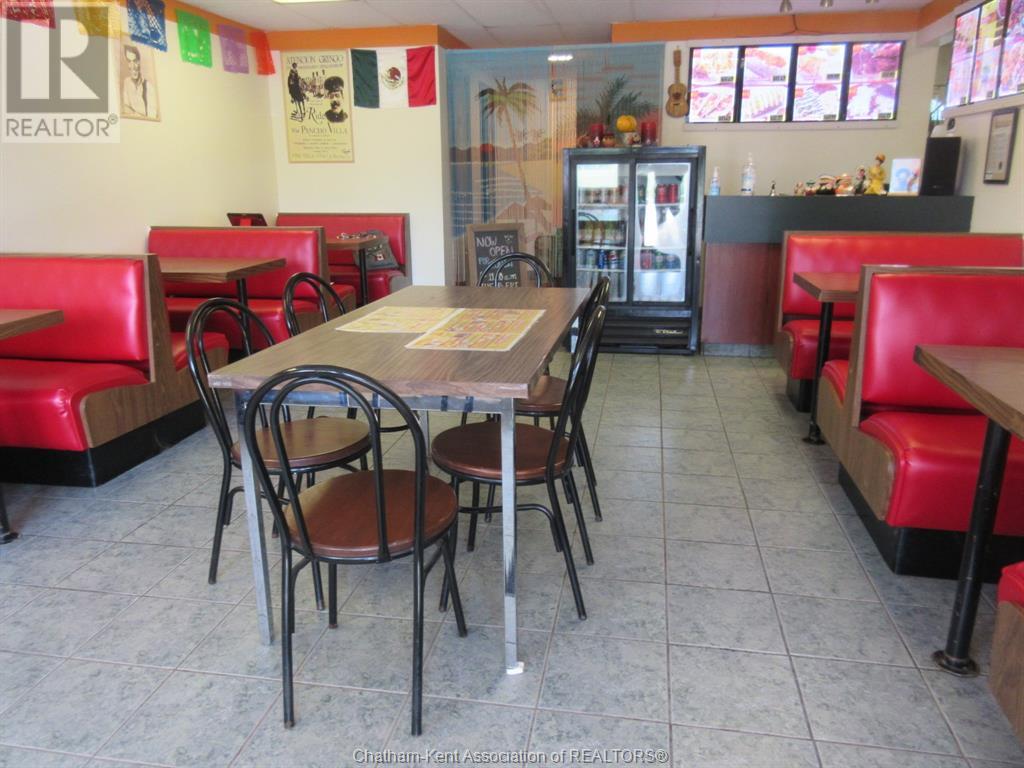 806 ELGIN STREET
