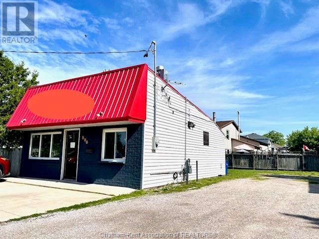 806 ELGIN STREET