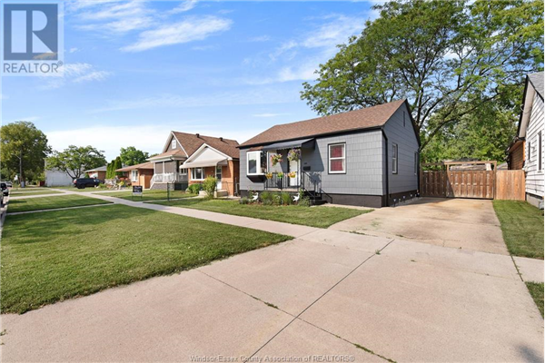 1326 AUBIN, Windsor