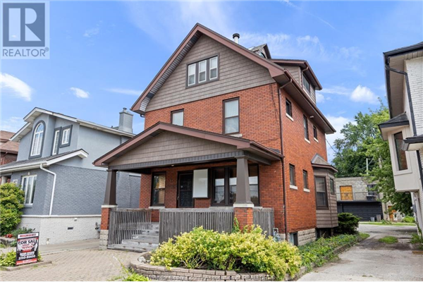 79 GILES BOULEVARD East, Windsor