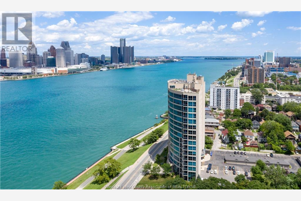 1225 RIVERSIDE DRIVE West Unit# 303, Windsor