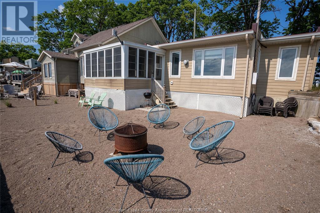 1006 POINT PELEE DRIVE