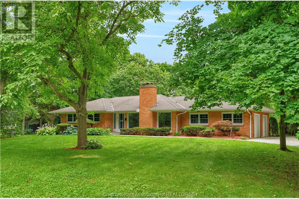 5 Devon DRIVE, Chatham