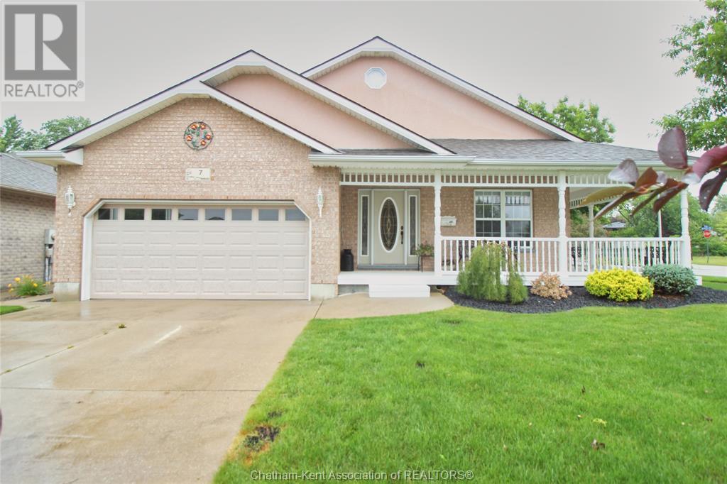 7 Greenfield LANE, (MLS® 7006565) See this property for sale in