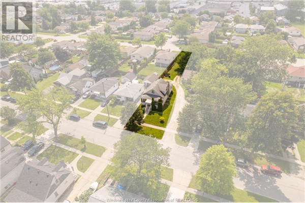 2567 GEORGE AVENUE, Windsor