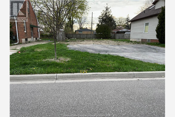 1121 FAIRVIEW BOULEVARD, Windsor