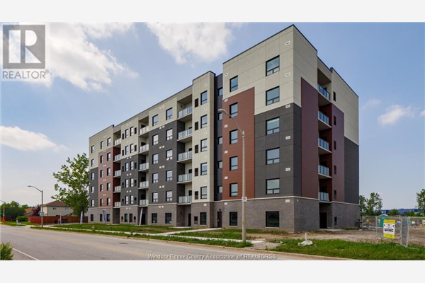 4785 WALKER Unit# 305, Windsor