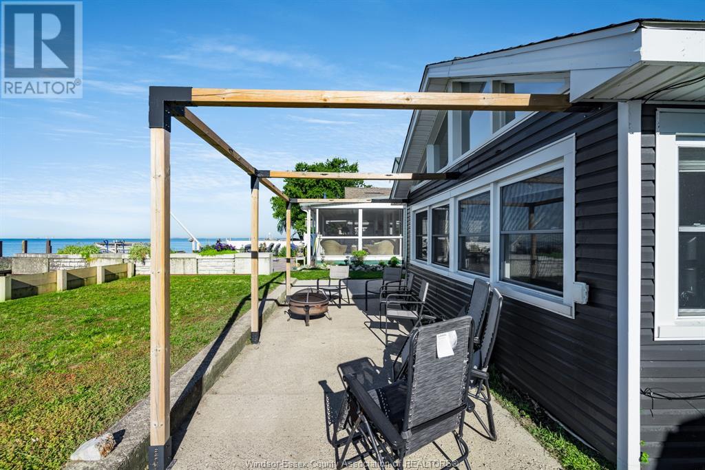 297 Lakeside DRIVE