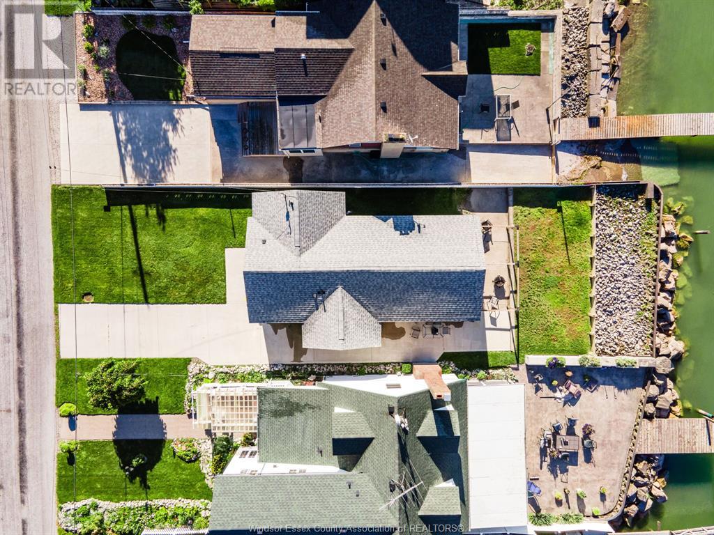 297 Lakeside DRIVE