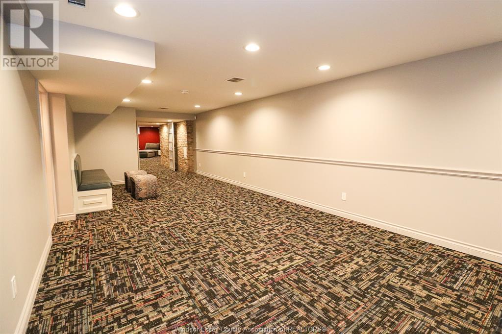 463 RUSSELL WOODS ROAD