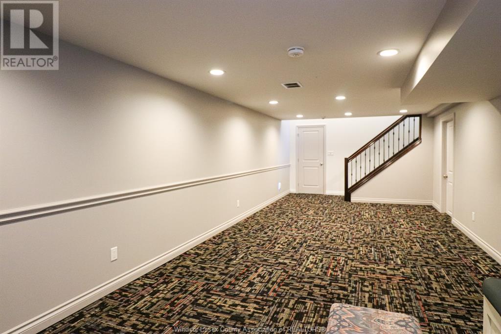 463 RUSSELL WOODS ROAD