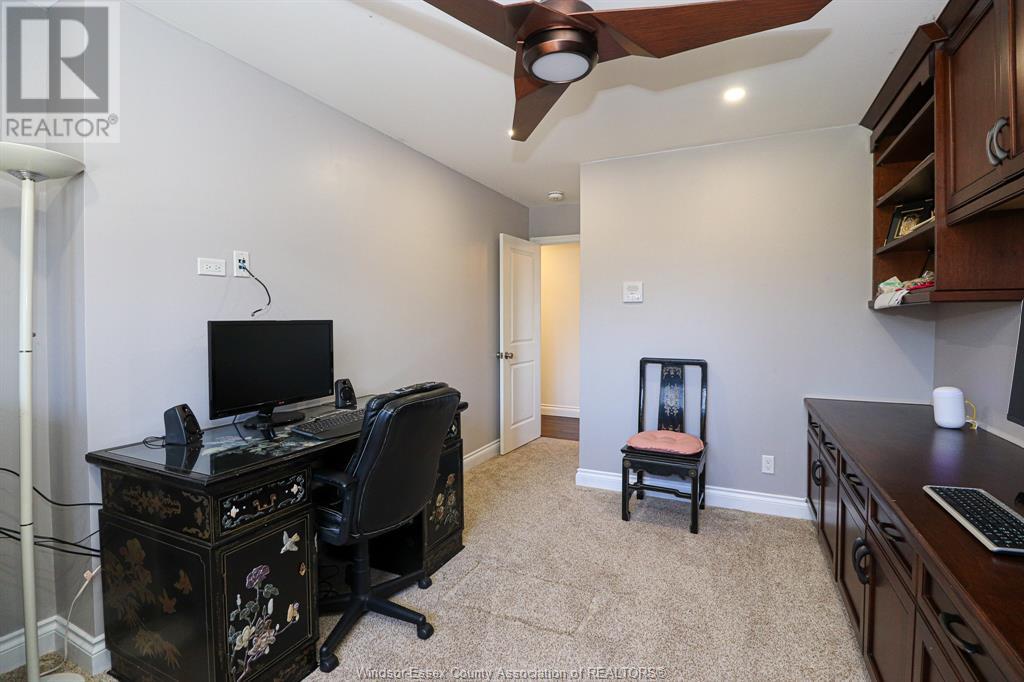463 RUSSELL WOODS ROAD